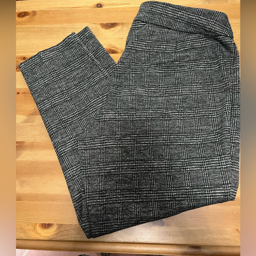 Black and white plaid fitted slacks, size XL